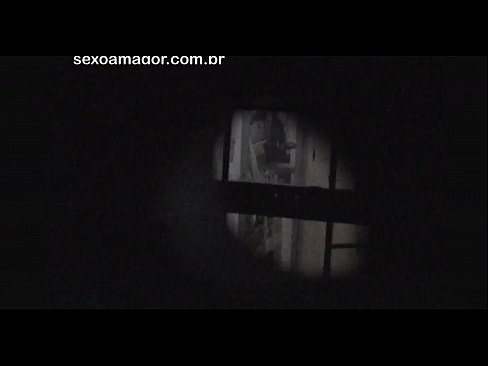 ❤️ Lourinho é filmado secretamente por um voyeur de bairro escondido atrás de tijolos ocos ❤️❌ Porno porno em pt.oldsex.ru